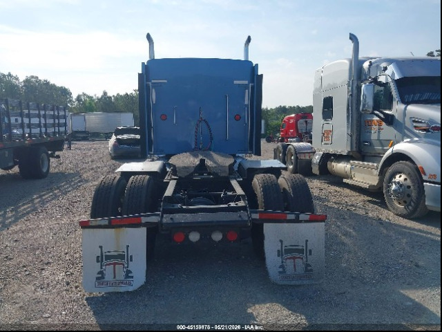 2019 Kenworth W900