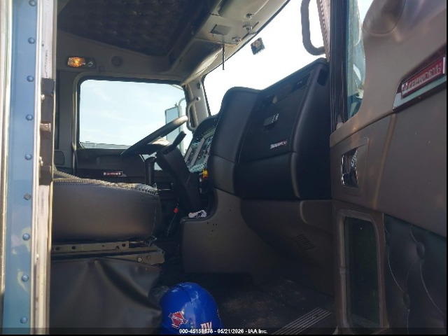 2019 Kenworth W900