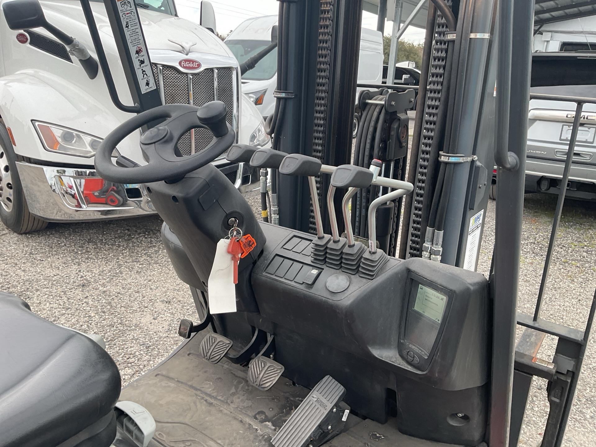 2024 Linde HT27CT