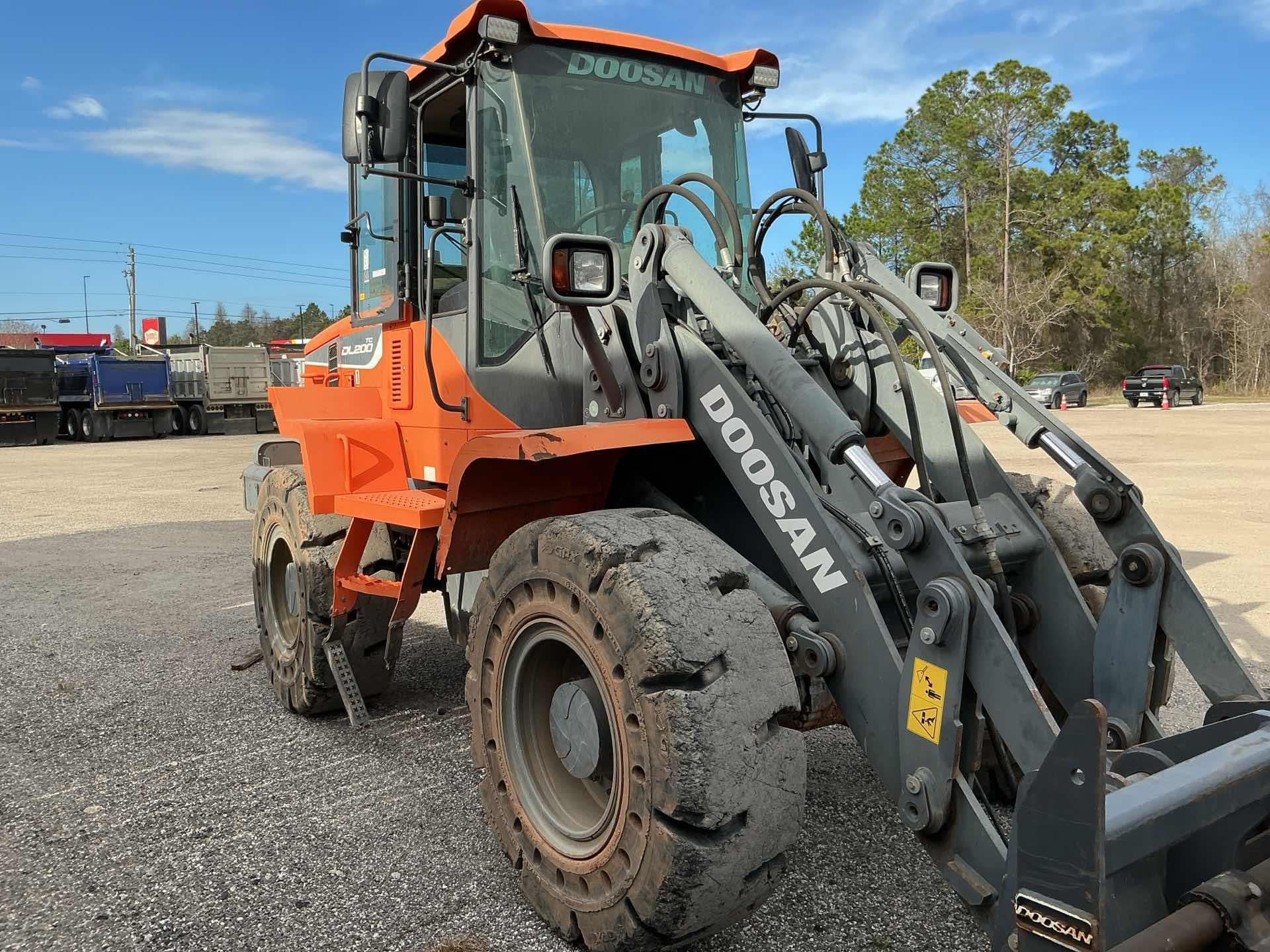 2020 Doosan DL200TC2-5-US210