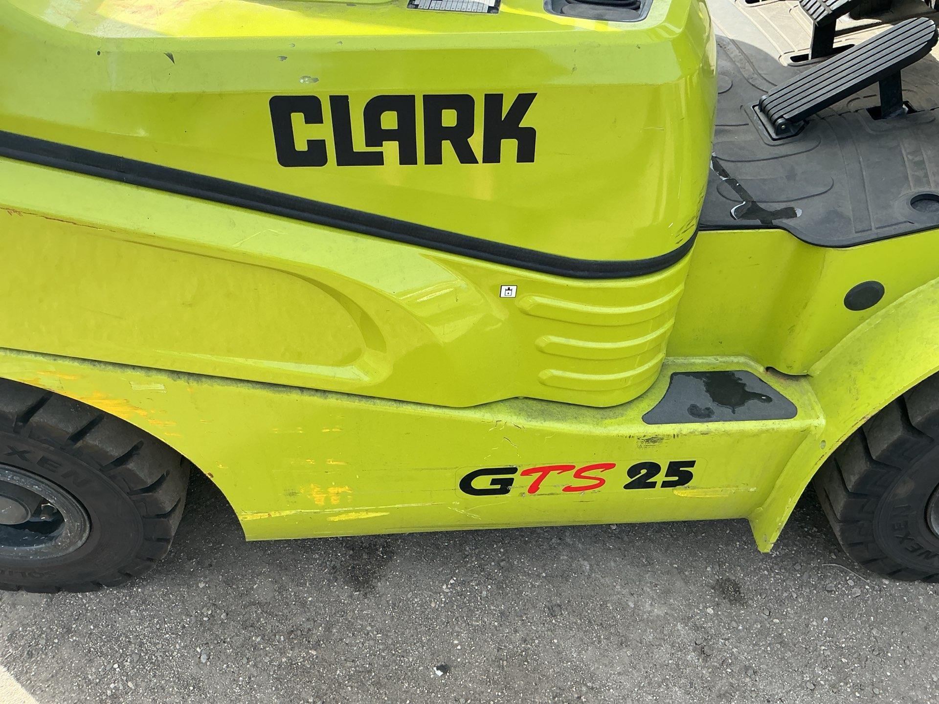 2020 Clark GTS25