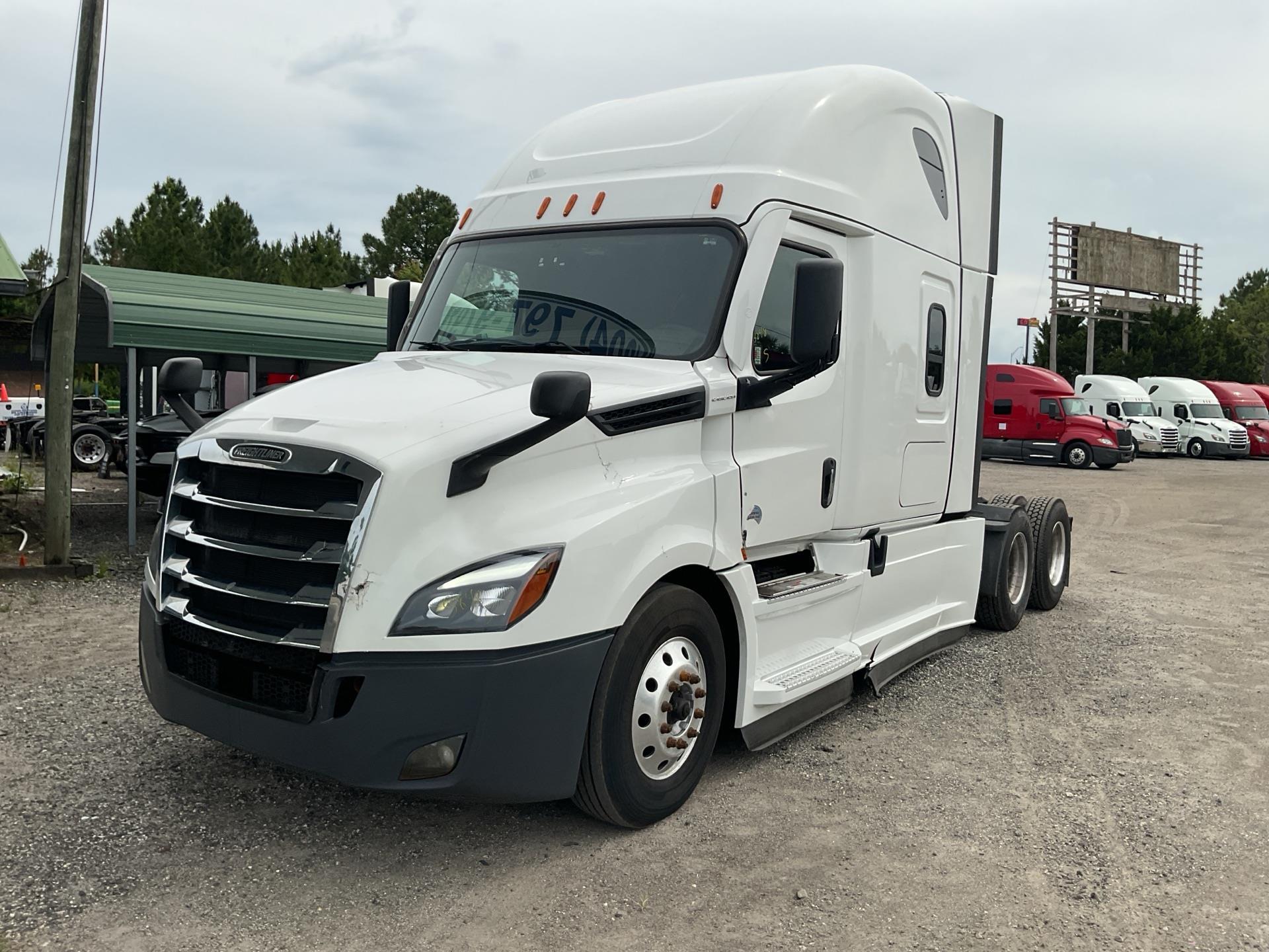 2021 Freightliner Cascadia 126