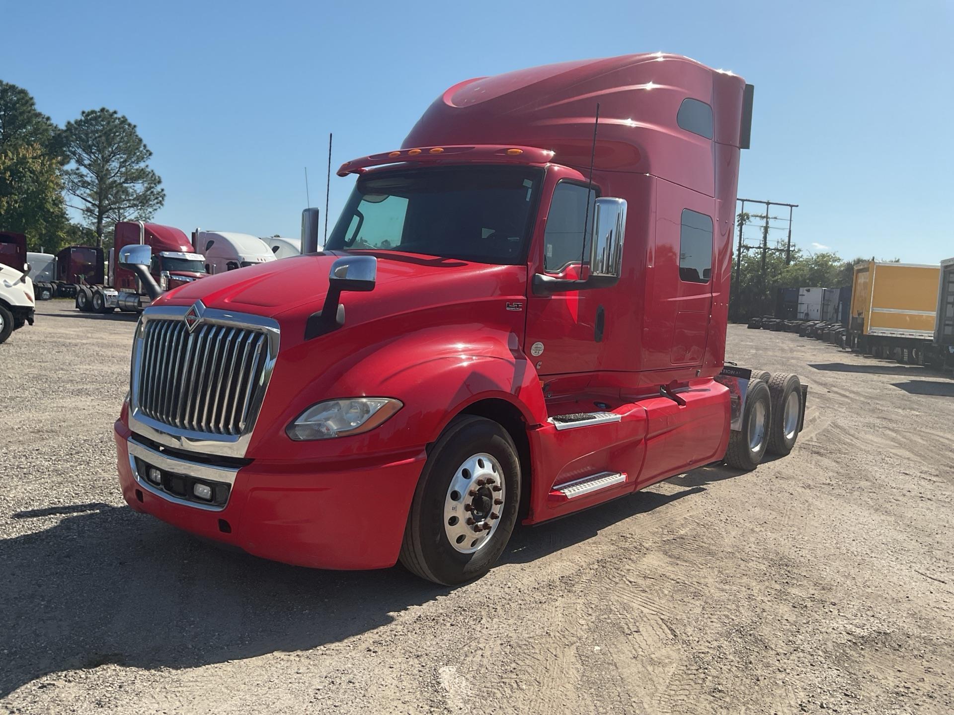 2020 International LT625
