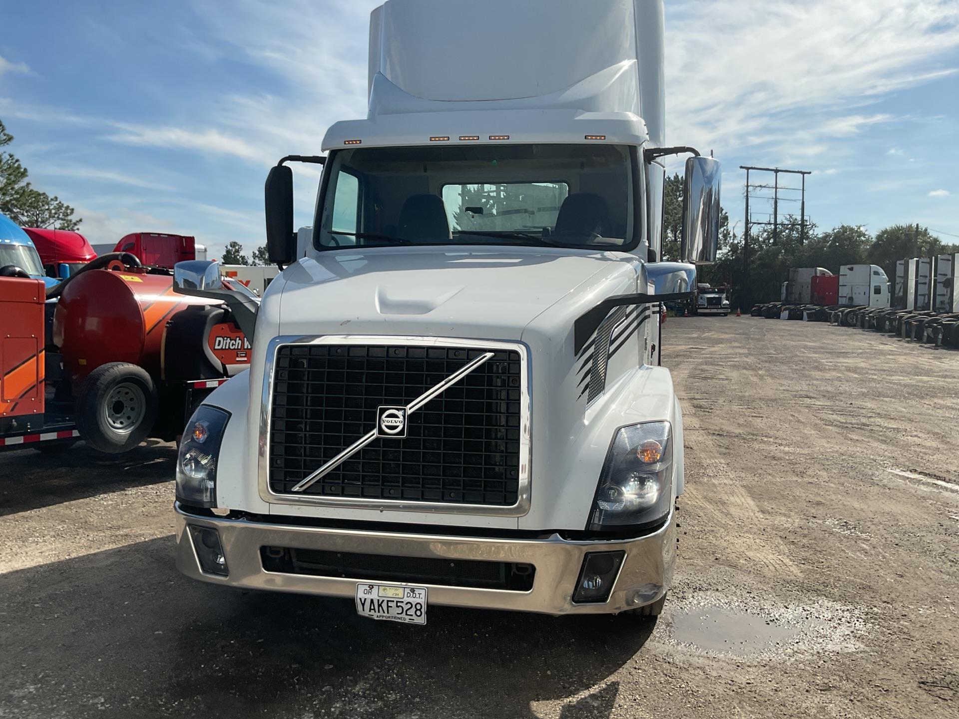 2018 Volvo VNL