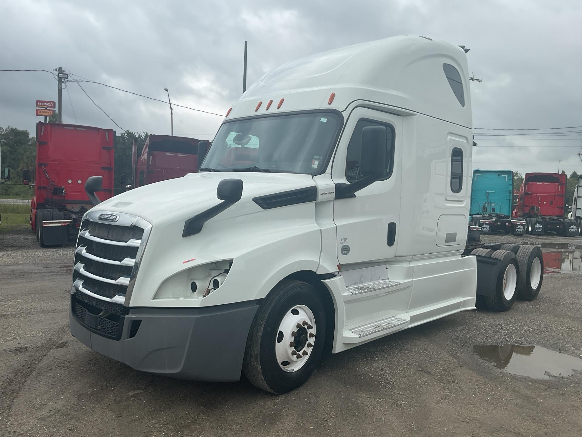 2019 Freightliner Cascadia 126