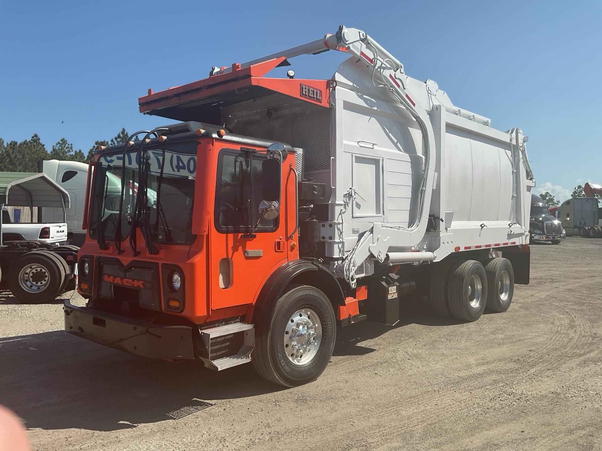 2013 Mack 600