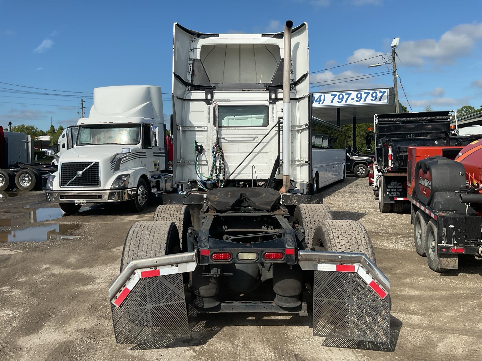 2018 Volvo VNL
