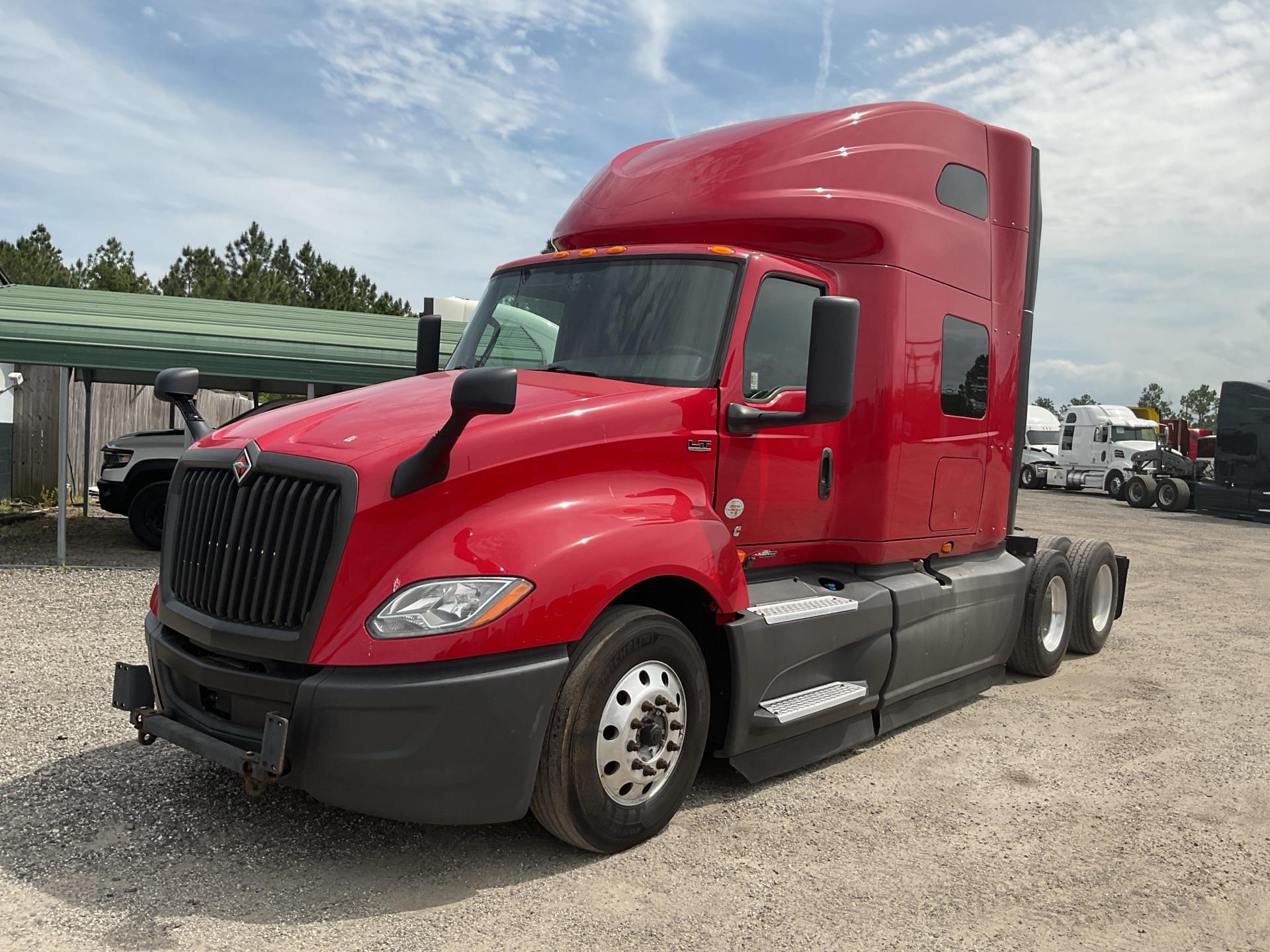 2022 International LT625