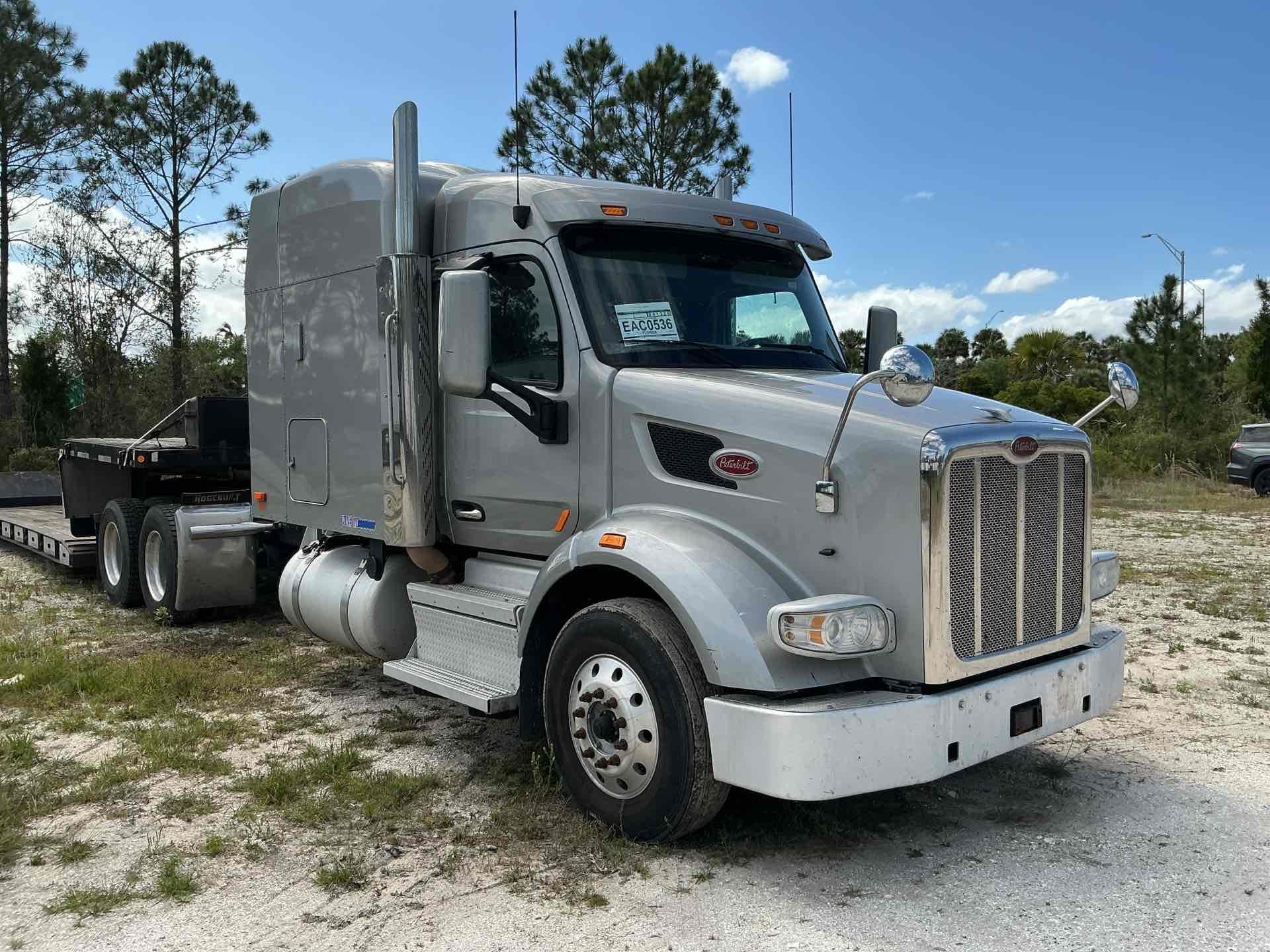 2021 Peterbilt 567