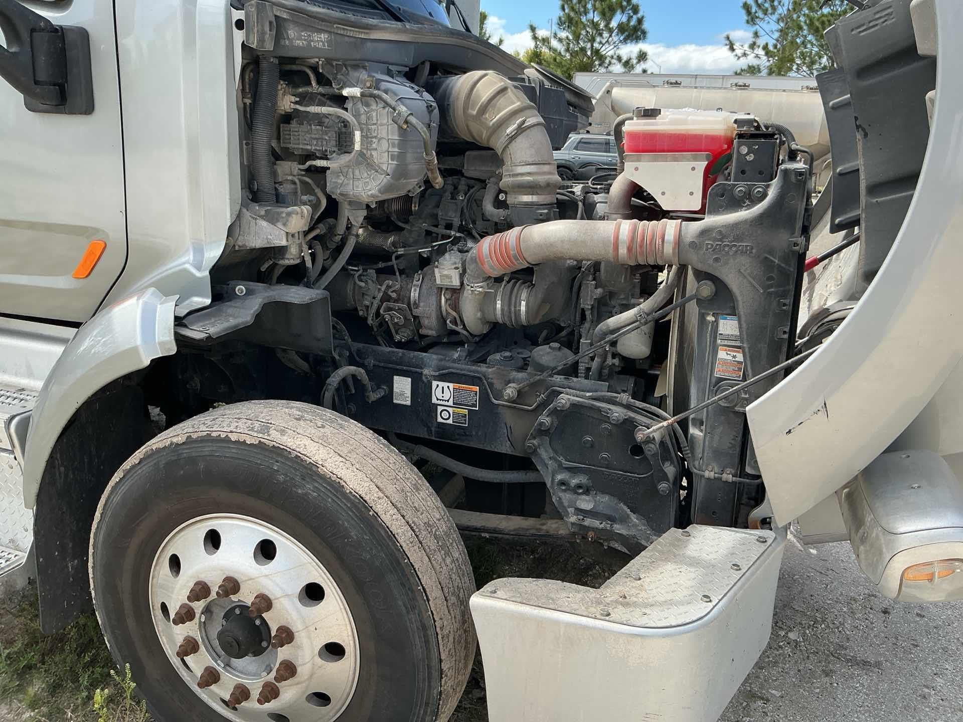2021 Peterbilt 567