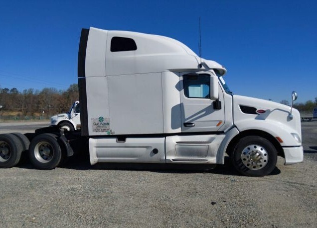 Photo of 2021 Peterbilt 579