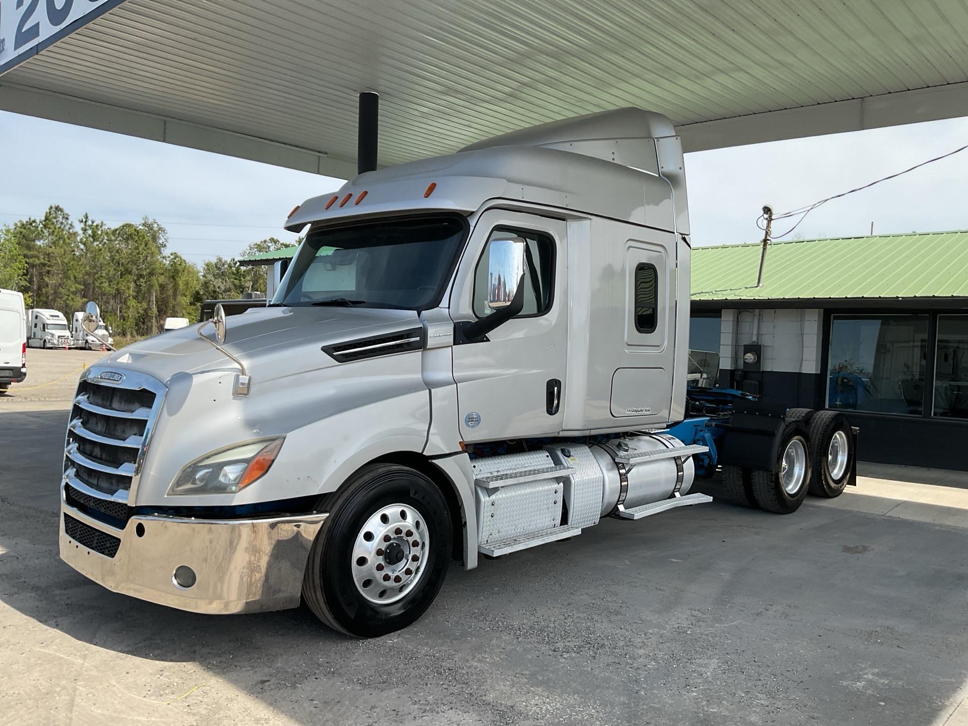 Photo of a 2019 Freightliner CASCADIA 126
