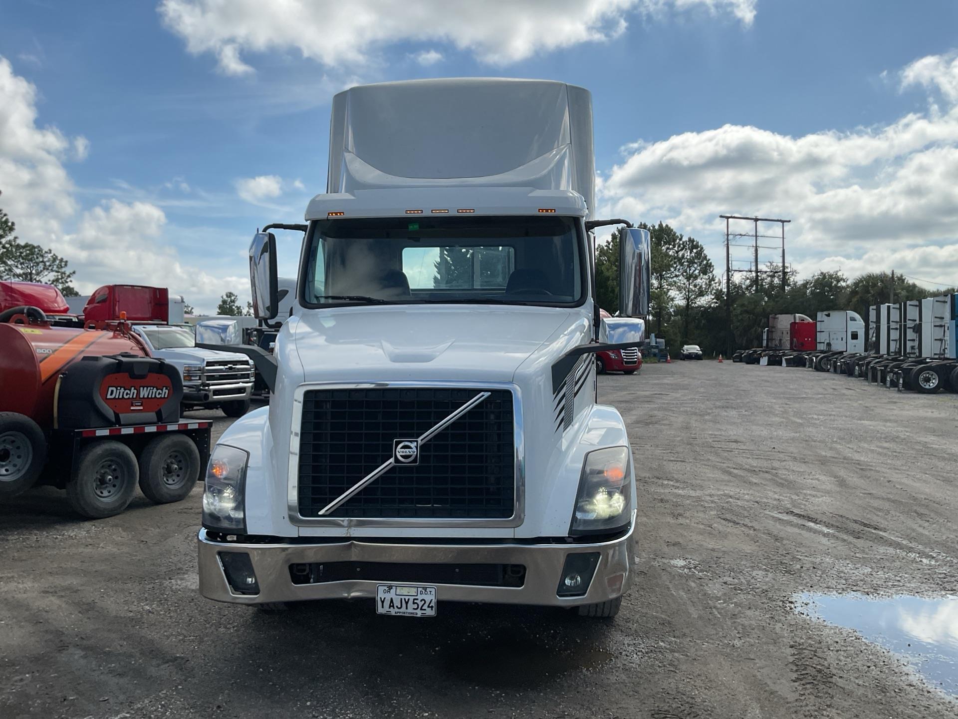 2018 Volvo VNL