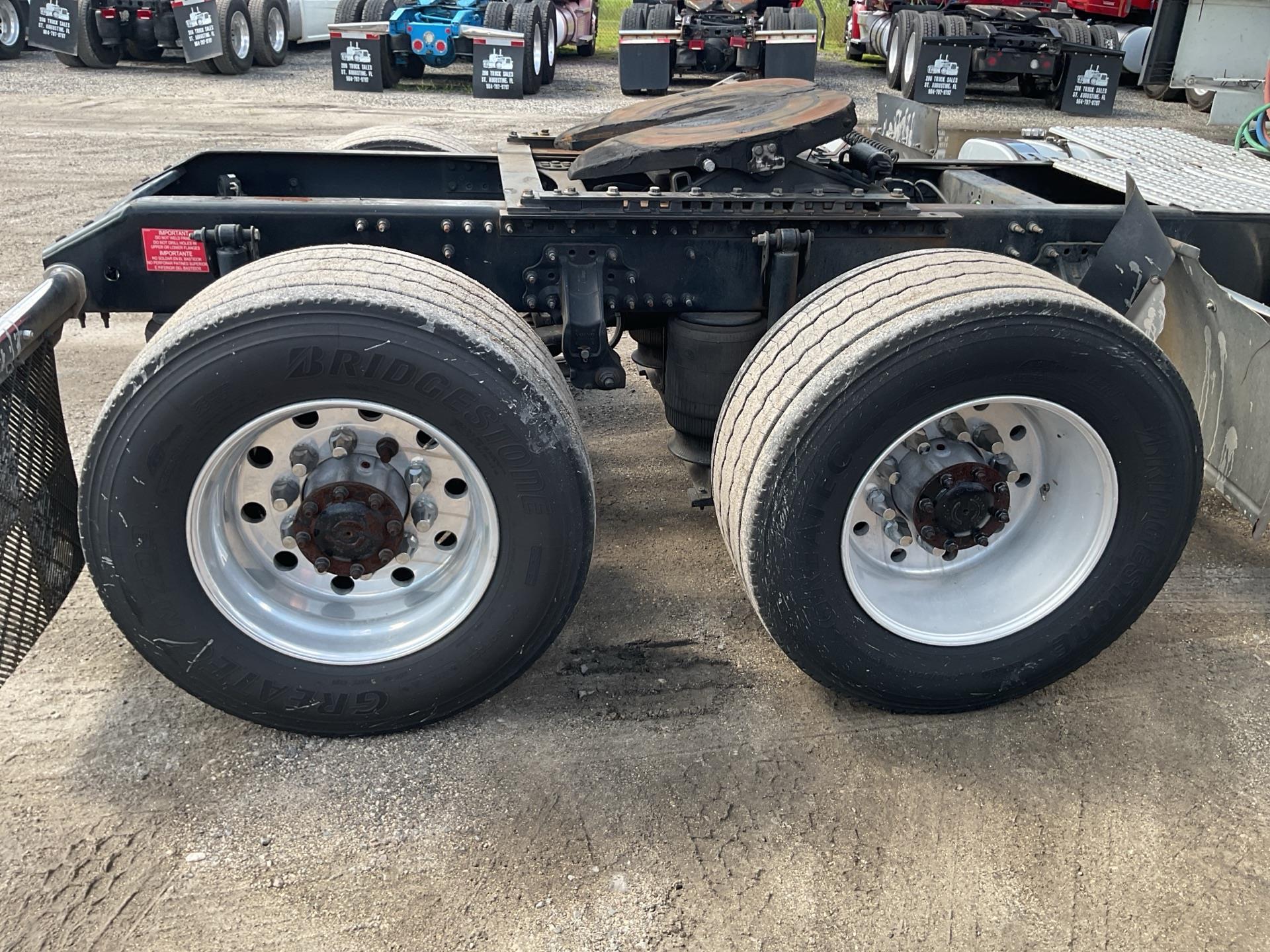 2018 Volvo VNL