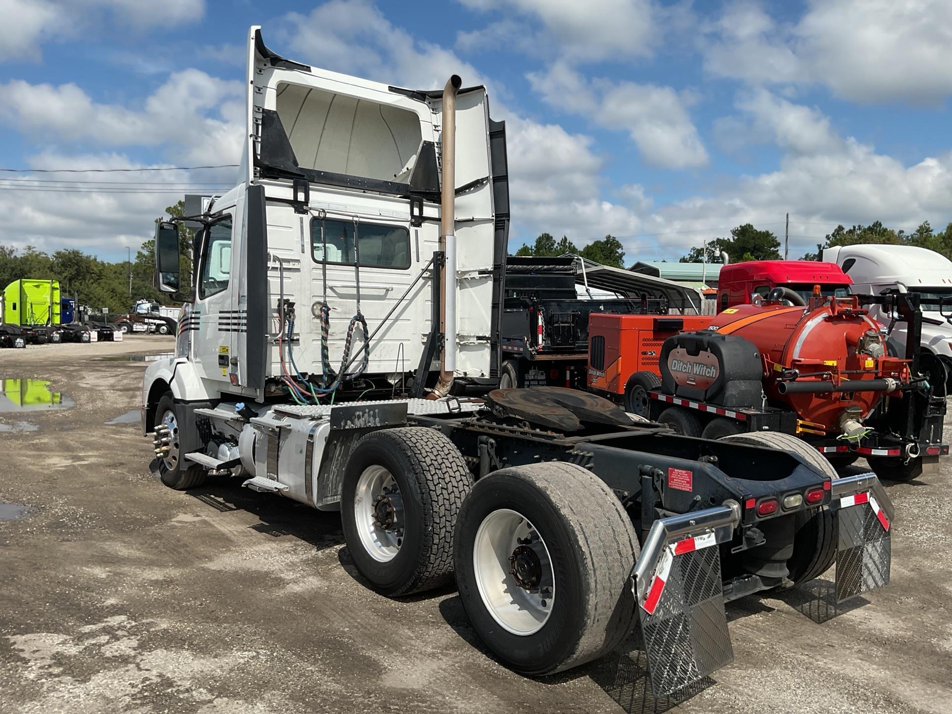2018 Volvo VNL