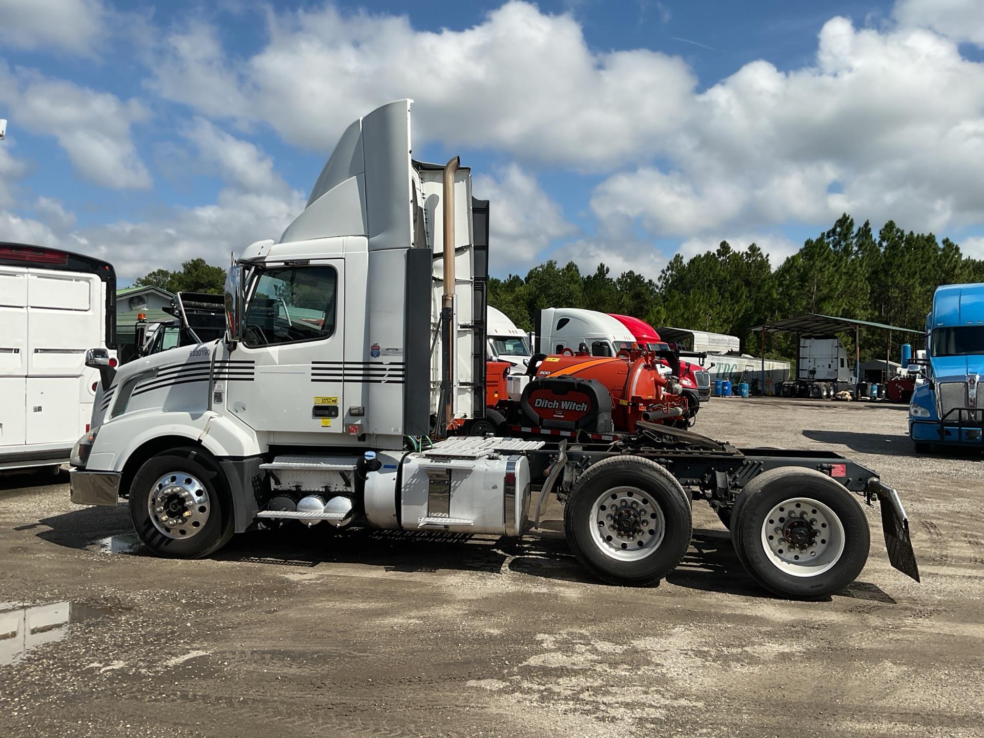 2018 Volvo VNL