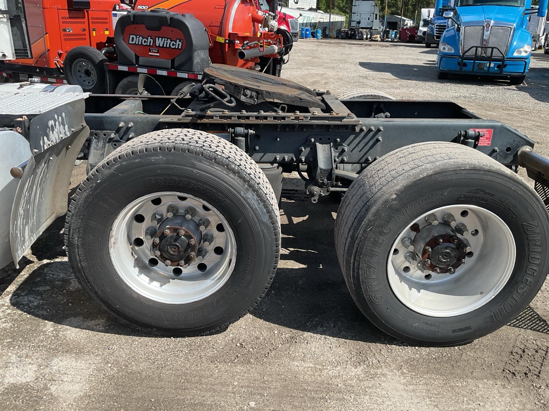 2018 Volvo VNL