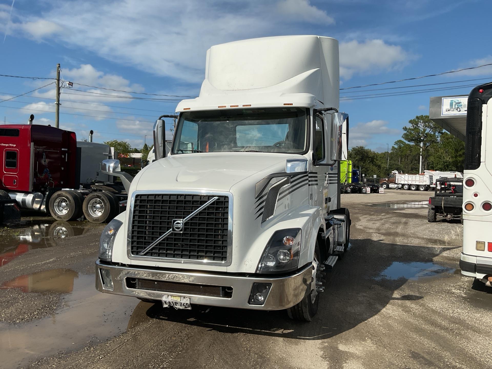 2018 Volvo VNL