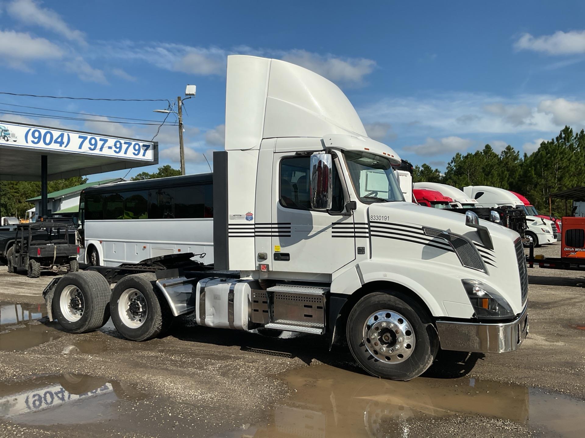 2018 Volvo VNL
