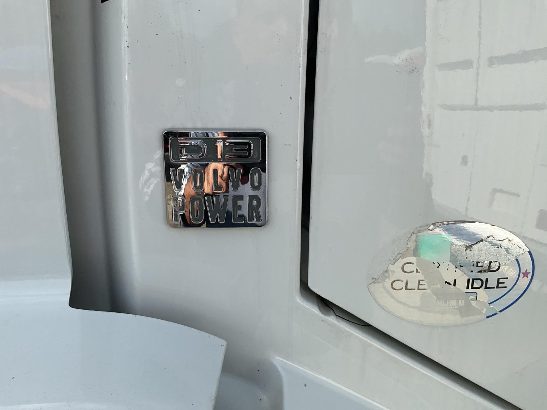 2018 Volvo VNL