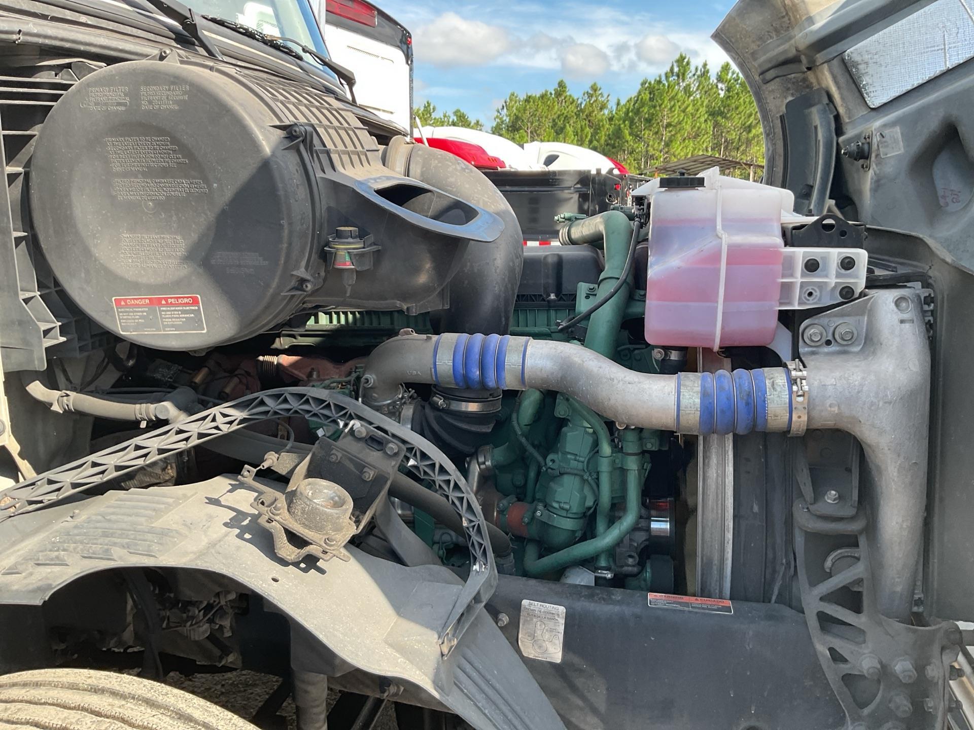 2018 Volvo VNL