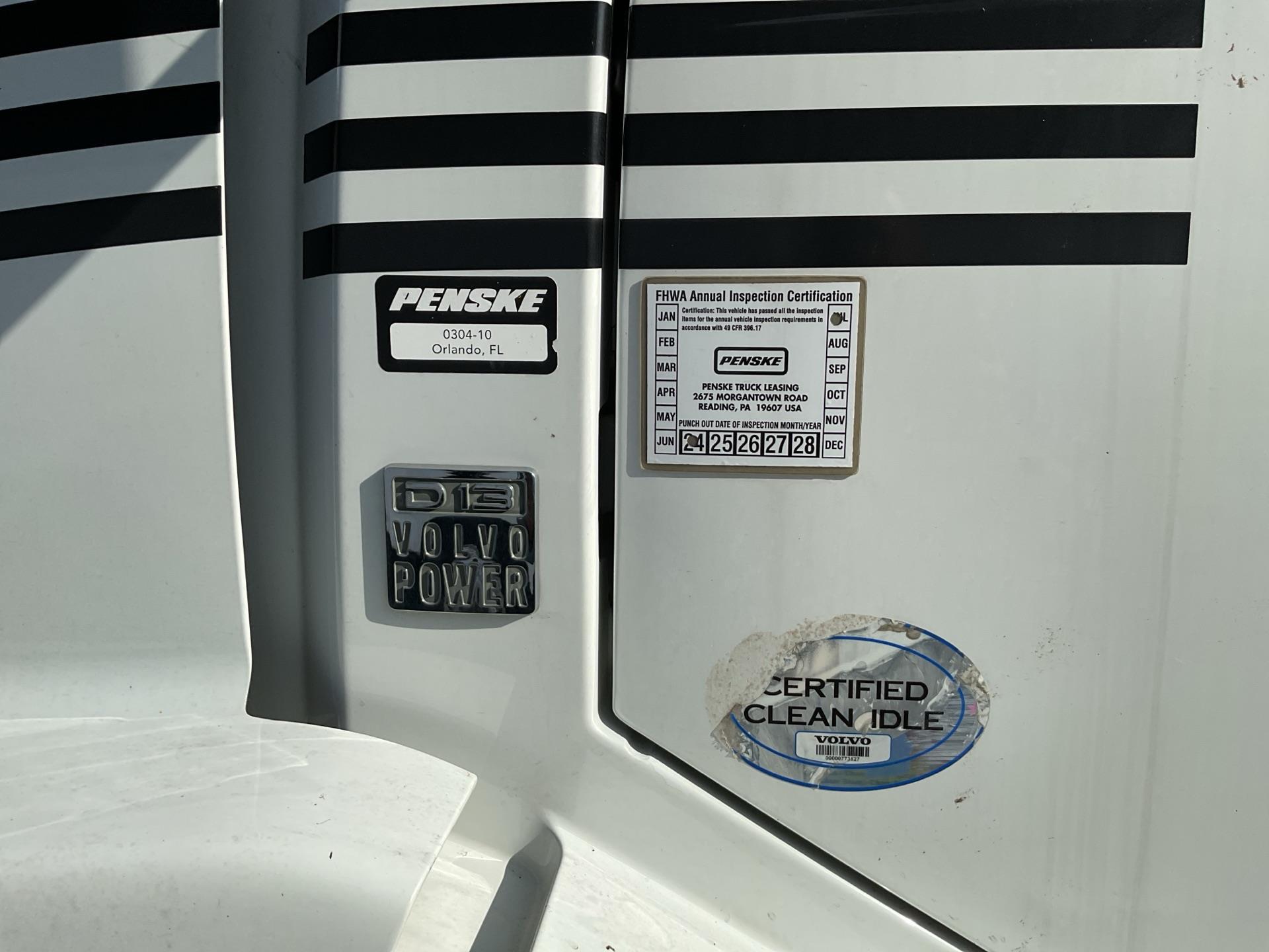 2018 Volvo VNL300