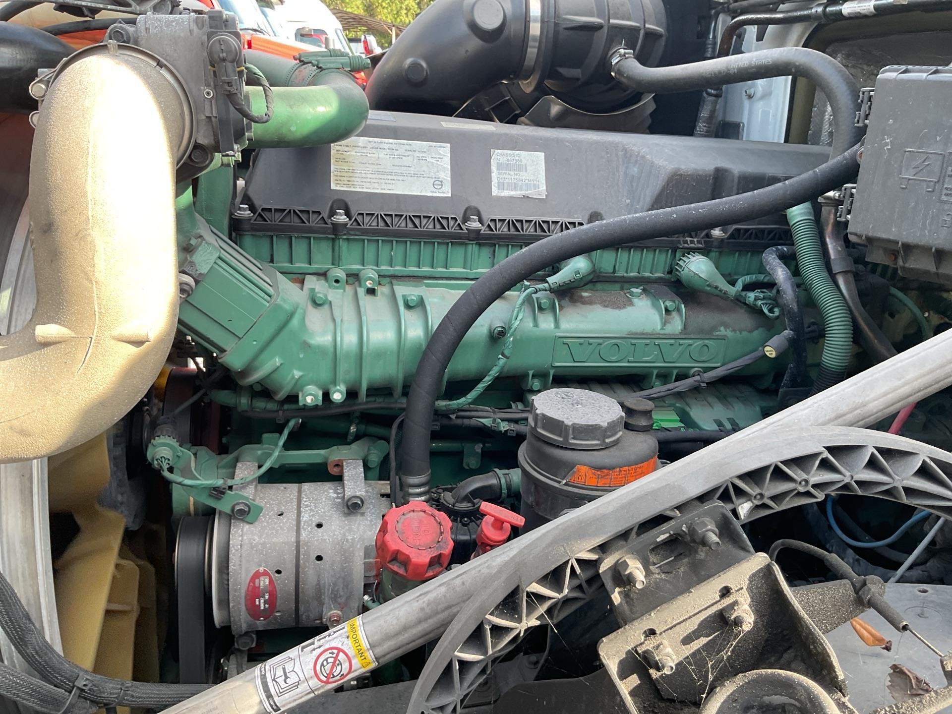 2018 Volvo VNL300