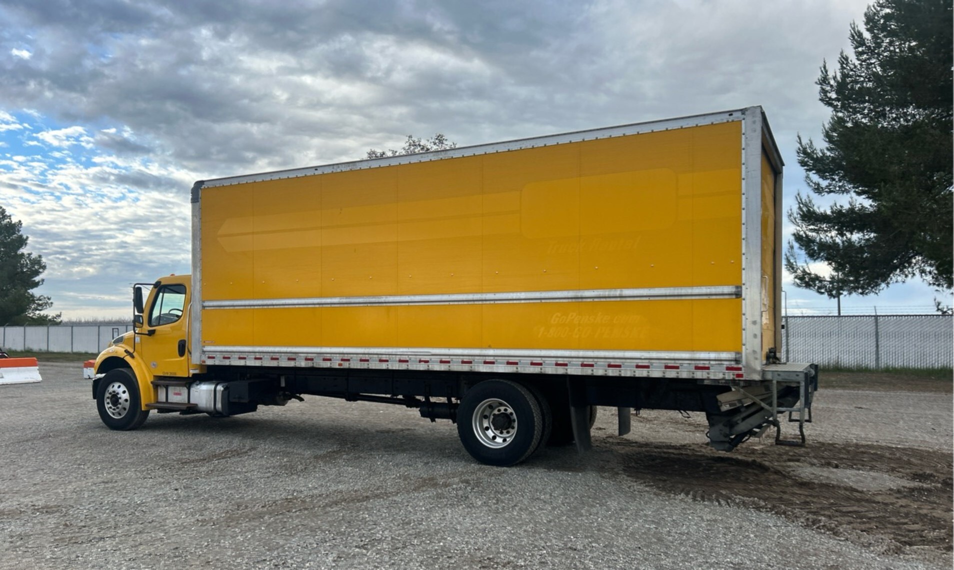 2019 Freightliner Business Class M2 106
