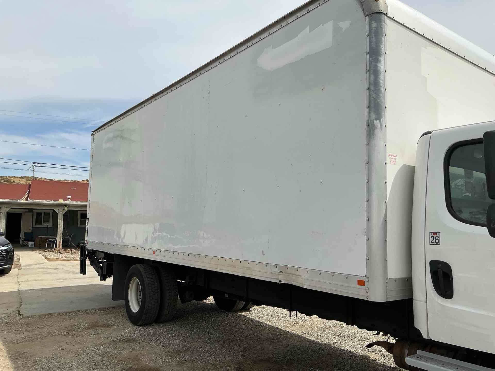 2018 Freightliner Business Class M2 106