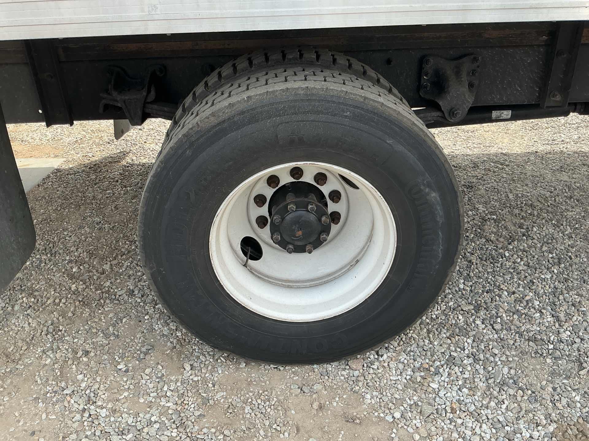 2018 Freightliner Business Class M2 106