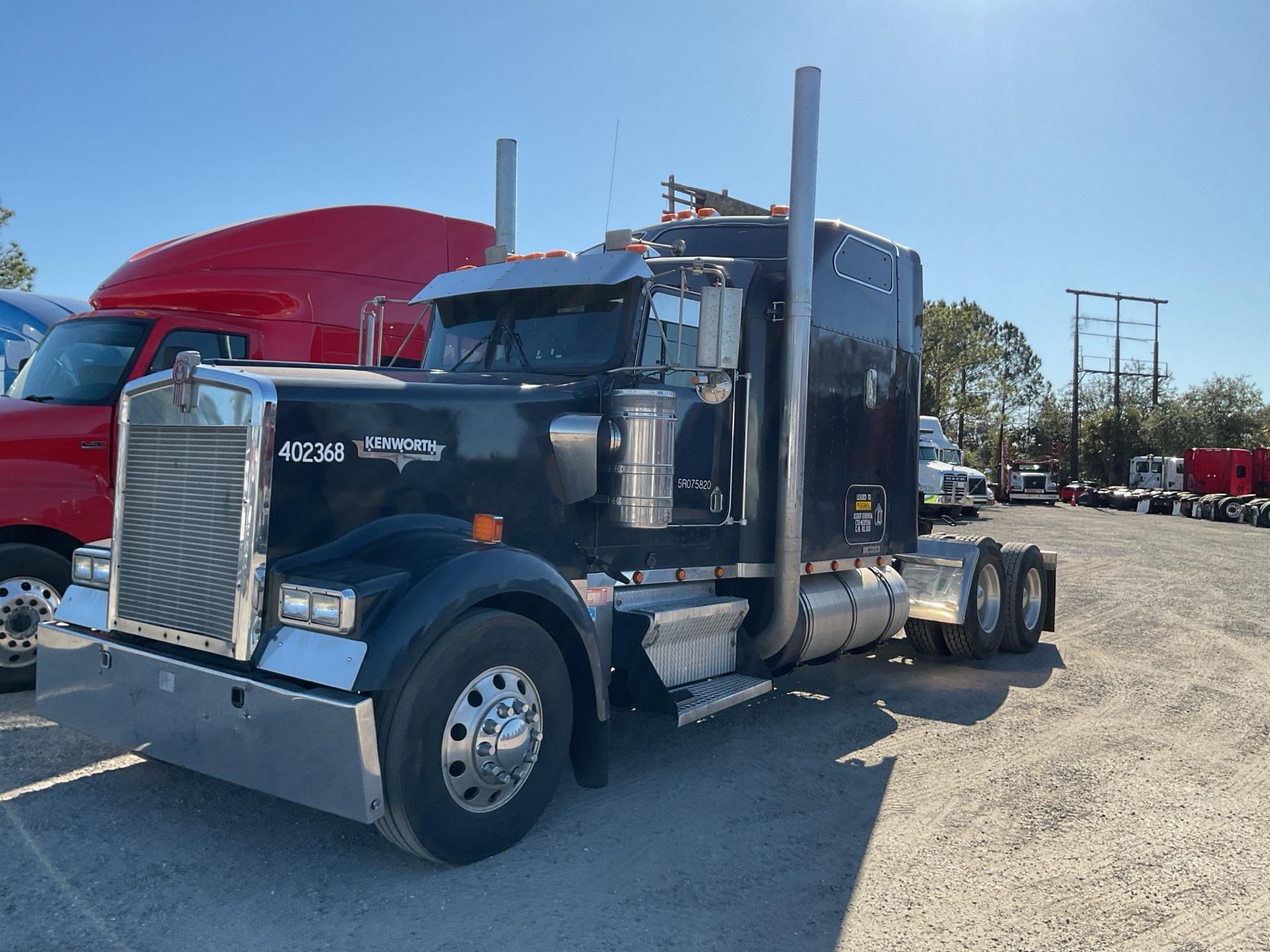 2005 Kenworth W900B