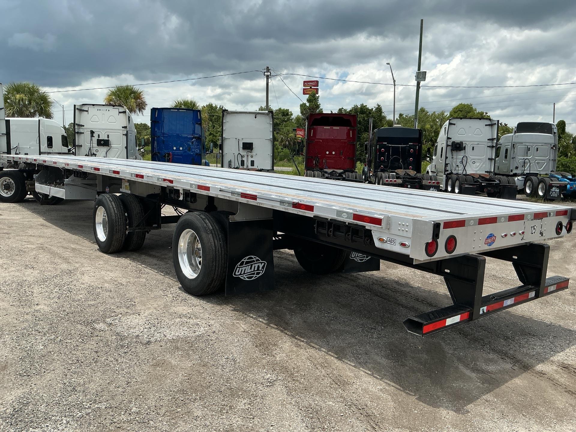 2024 Utility FLAT BED