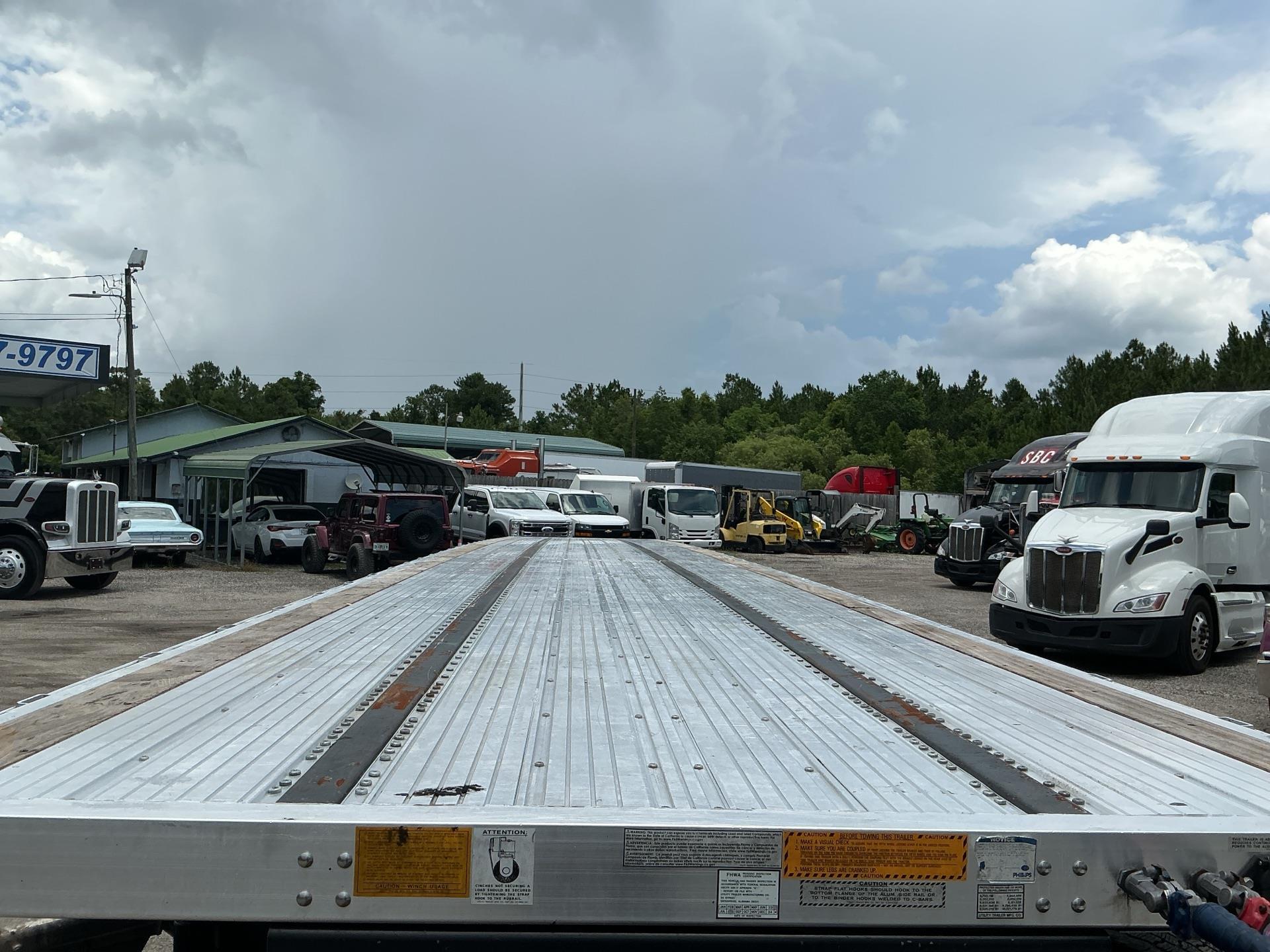 2024 Utility FLAT BED