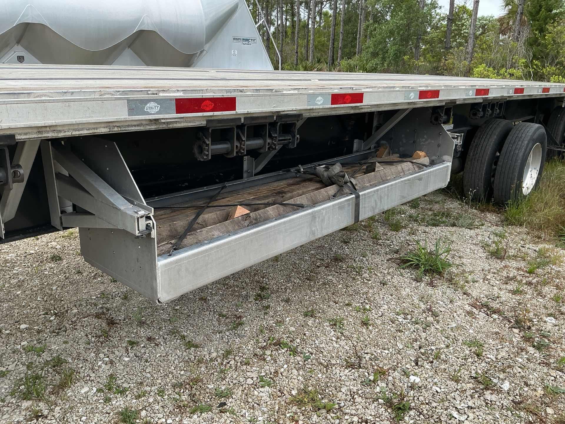 2024 Utility FLAT BED