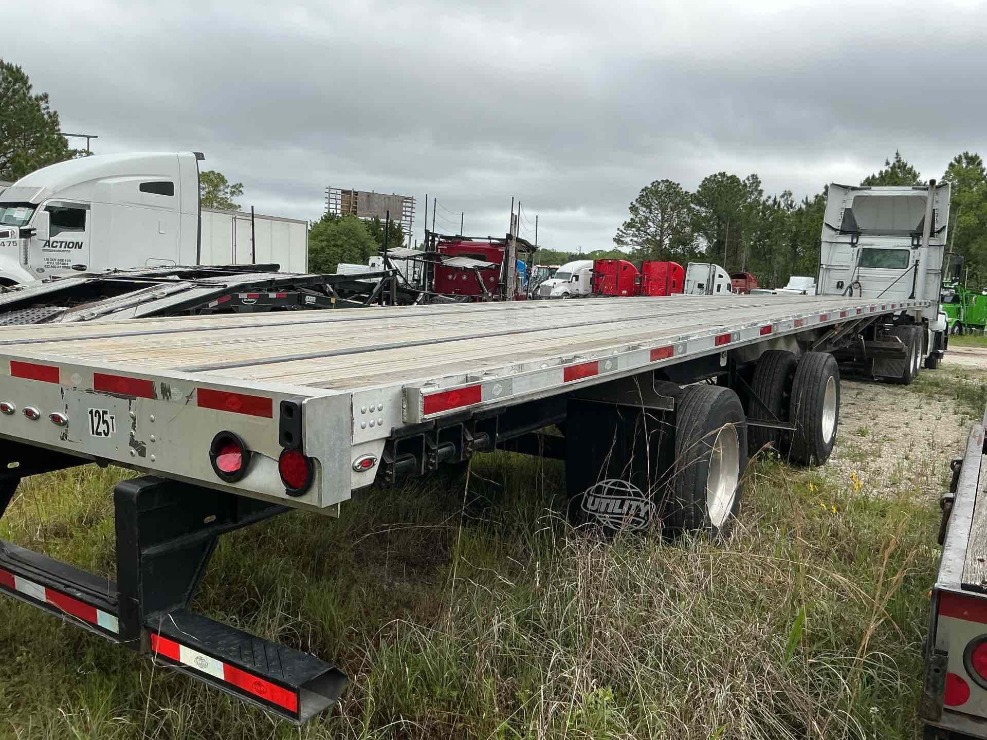 2024 Utility FLAT BED