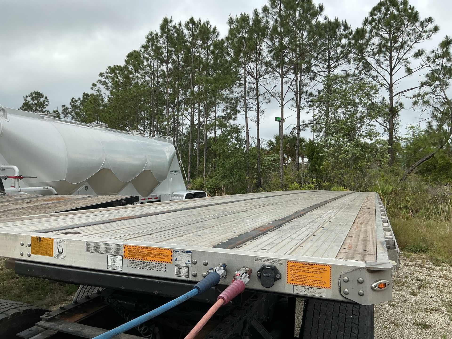 2024 Utility FLAT BED
