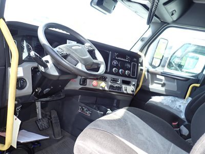 2022 Freightliner CASCADIA 126