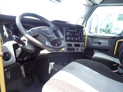 2022 Freightliner CASCADIA 126
