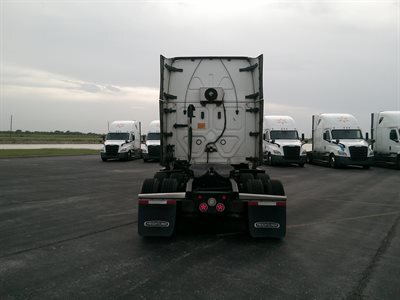 2022 Freightliner CASCADIA 126