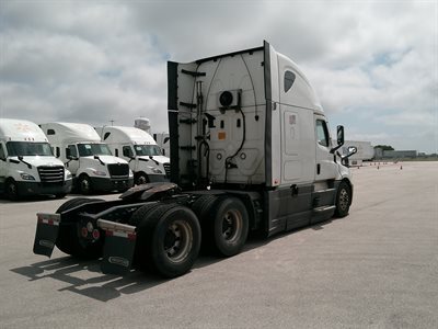 2022 Freightliner CASCADIA 126