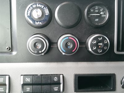 2022 Freightliner CASCADIA 126