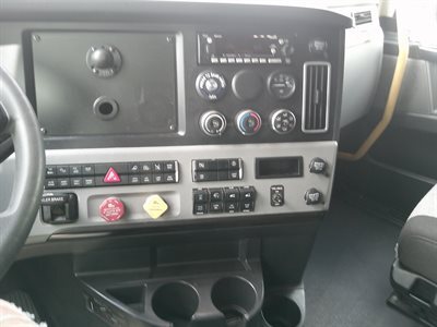 2022 Freightliner CASCADIA 126