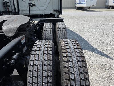 2022 Freightliner CASCADIA 126