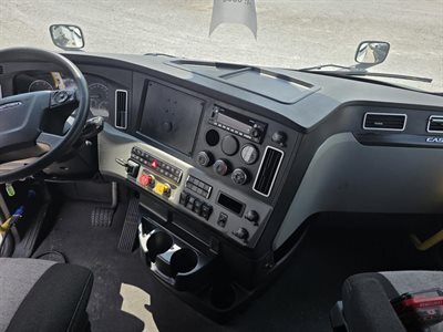 2022 Freightliner CASCADIA 126
