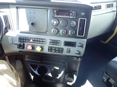 2022 Freightliner CASCADIA 126