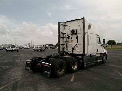 2022 Freightliner CASCADIA 126