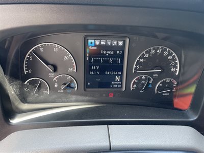 2022 Freightliner CASCADIA 126