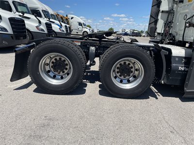 2022 Freightliner CASCADIA 126