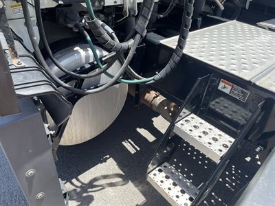 2022 Freightliner CASCADIA 126