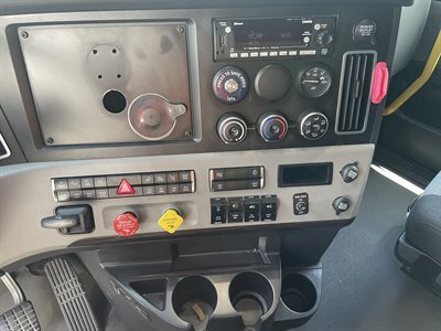 2022 Freightliner CASCADIA 126